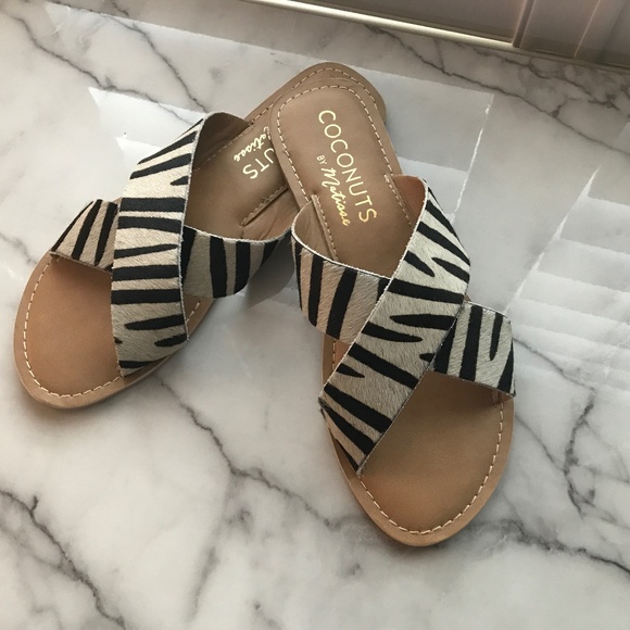Coconuts by Matisse Zebra Style Cow hair Leather Slides Sandals 8m - Picture 1 of 3